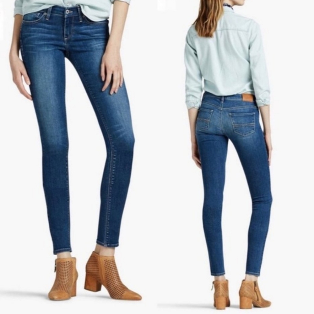 Lucky Brand Charlie Skinny. Size 6/28.